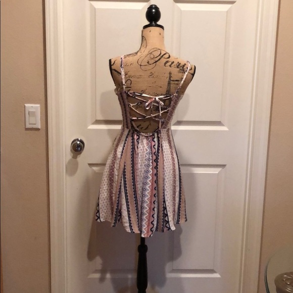 HP 5-9-19  multi colored print Dress - Picture 6 of 6